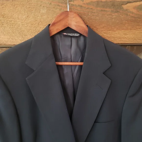 Austin Reed - Picture 3 of 9